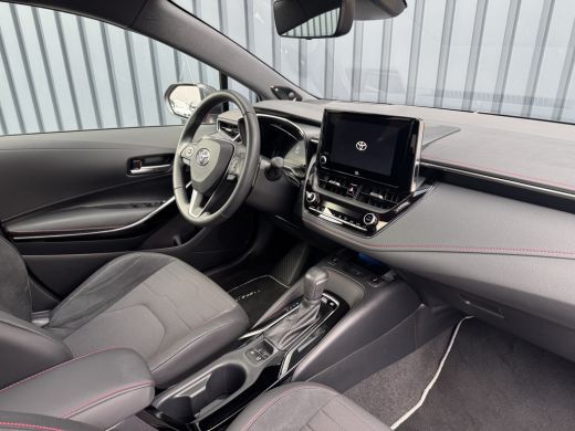 Toyota Corolla Touring Sports 2.0 Hybrid Executive / Bi tone | Schuif/-kantel dak | JBL | Head-up | Rijklaar!! ActivLease financial lease