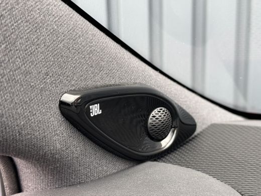 Toyota Corolla Touring Sports 2.0 Hybrid Executive / Bi tone | Schuif/-kantel dak | JBL | Head-up | Rijklaar!! ActivLease financial lease