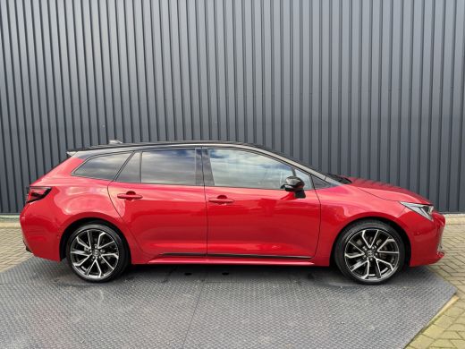 Toyota Corolla Touring Sports 2.0 Hybrid Executive / Bi tone | Schuif/-kantel dak | JBL | Head-up | Rijklaar!! ActivLease financial lease