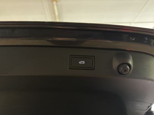 Volkswagen Arteon eHYBRID 218PK DSG ELEGANCE BUSINESS+ TREKHAAK/NAVI/360CAMERA/LEDER ActivLease financial lease