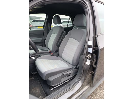 Volkswagen ID.3 Pure 45 kWh | Stoelverwarming | Climatronic | Parkeersensoren | Apple Carplay | ActivLease financial lease
