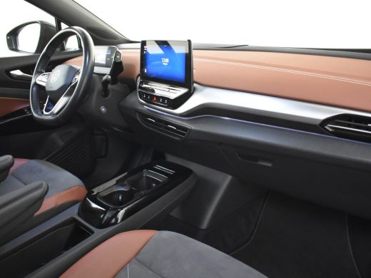 Volkswagen ID.4 Family 77 kWh 204PK | Achteruitrijcamera | warmtepomp | Panoramadak | Navigatie Apple carplay And... ActivLease financial lease
