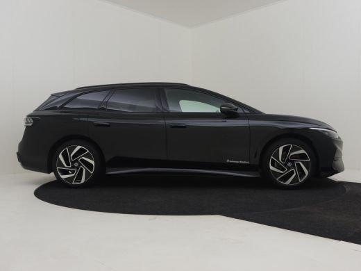 Volkswagen ID.7 Pro Limited Edition 77 kWh 286pk | Black Edition | Trekhaak elektrisch | Navigatie | Rondomzichtc... ActivLease financial lease