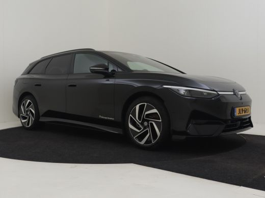 Volkswagen ID.7 Pro Limited Edition 77 kWh 286pk | Black Edition | Trekhaak elektrisch | Navigatie | Rondomzichtc... ActivLease financial lease