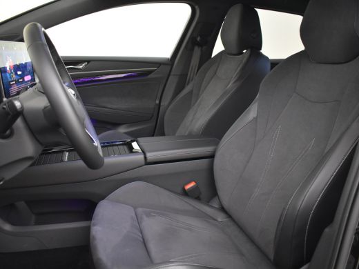 Volkswagen ID.7 Pro Limited Edition 77 kWh 286pk | Black Edition | Trekhaak elektrisch | Navigatie | Rondomzichtc... ActivLease financial lease