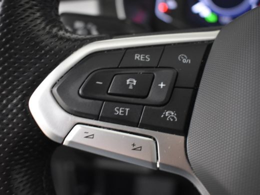 Volkswagen Passat Variant GTE Business 218pk | Dodehoekdetectie | Camera achter | Navigatie | Panorama dak | Matrix... ActivLease financial lease