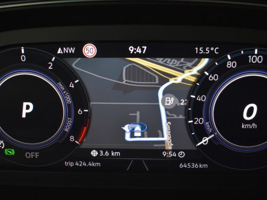 Volkswagen Passat Variant GTE Business 218pk | Dodehoekdetectie | Camera achter | Navigatie | Panorama dak | Matrix... ActivLease financial lease