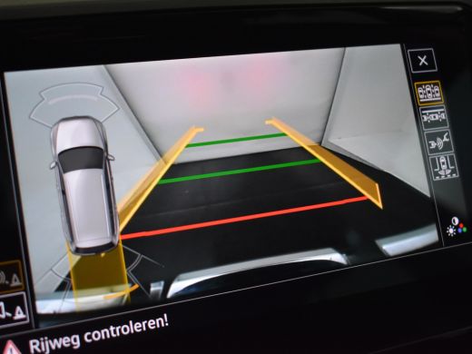 Volkswagen Passat Variant GTE Business 218pk | Dodehoekdetectie | Camera achter | Navigatie | Panorama dak | Matrix... ActivLease financial lease