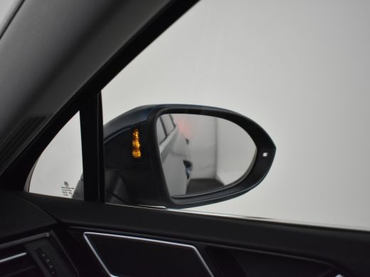 Volkswagen Passat Variant GTE Business 218pk | Dodehoekdetectie | Camera achter | Navigatie | Panorama dak | Matrix... ActivLease financial lease