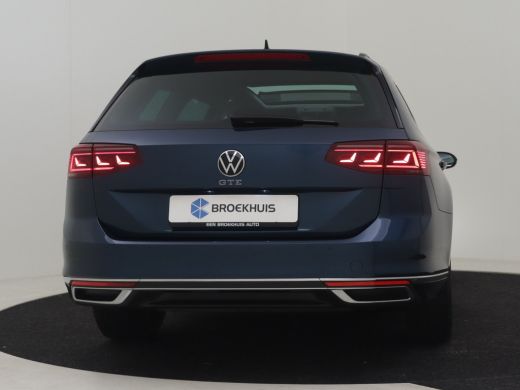 Volkswagen Passat Variant GTE Business 218pk | Dodehoekdetectie | Camera achter | Navigatie | Panorama dak | Matrix... ActivLease financial lease
