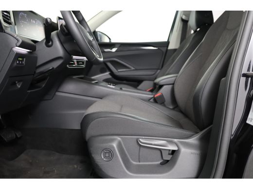 Volkswagen Tiguan 1.5 eTSI Life Edition | Trekhaak Elektrisch | IQ-Light | Elektr. achterklep | Camera | Adaptive C... ActivLease financial lease