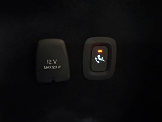 Volvo  V60 T6 AWD Recharge Ultra Dark | Trekhaak | Schuifdak | Head-Up Display | Harman Kardon | Adaptieve C... ActivLease financial lease