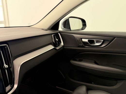 Volvo  V60 T6 Plug-in hybrid AWD Plus Bright | Achterbank verwarmd | Achteruitrijcamera | Apple Carplay/Andr... ActivLease financial lease