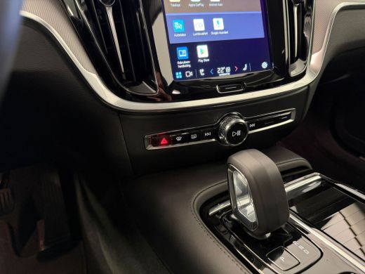 Volvo  V60 T6 Plug-in hybrid AWD Plus Bright | Achterbank verwarmd | Achteruitrijcamera | Apple Carplay/Andr... ActivLease financial lease