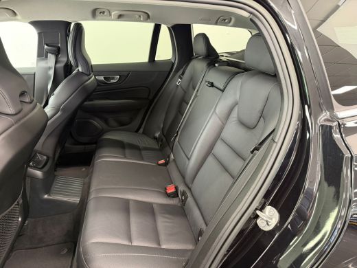 Volvo  V60 T6 Plug-in hybrid AWD Plus Bright | Achterbank verwarmd | Achteruitrijcamera | Apple Carplay/Andr... ActivLease financial lease