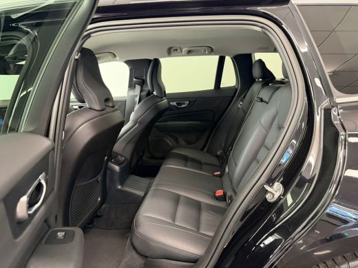 Volvo  V60 T6 Plug-in hybrid AWD Plus Bright | Achterbank verwarmd | Achteruitrijcamera | Apple Carplay/Andr... ActivLease financial lease
