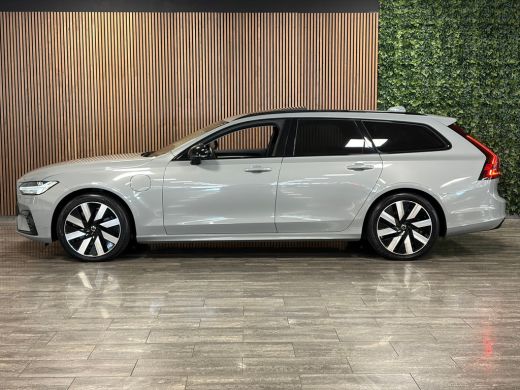 Volvo  V90 T8 AWD Recharge Ultra Ultimate Dark | Schuifdak | Trekhaak | 455pk | Head-Up Display | Harman Kar... ActivLease financial lease