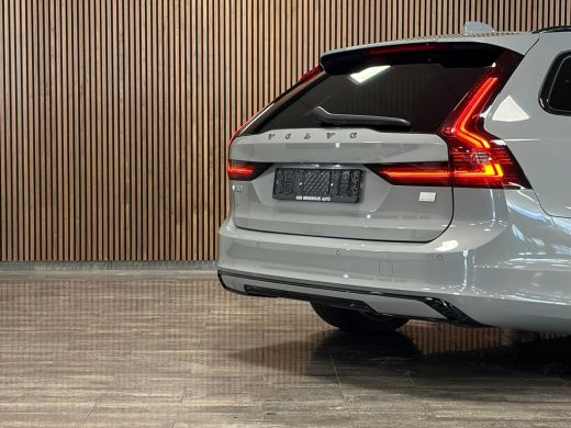 Volvo  V90 T8 AWD Recharge Ultra Ultimate Dark | Schuifdak | Trekhaak | 455pk | Head-Up Display | Harman Kar... ActivLease financial lease
