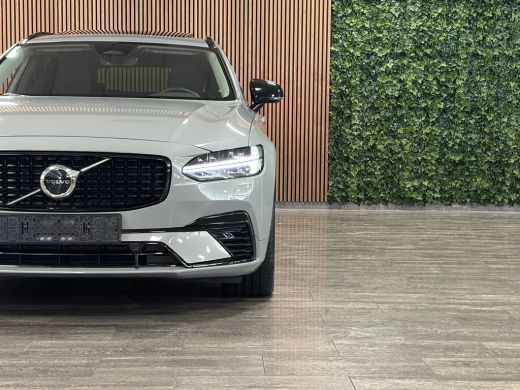 Volvo  V90 T8 AWD Recharge Ultra Ultimate Dark | Schuifdak | Trekhaak | 455pk | Head-Up Display | Harman Kar... ActivLease financial lease