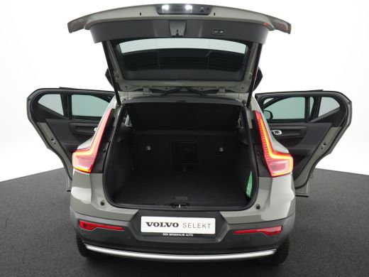 Volvo  XC40 T4 Recharge Core Bright | Trekhaak | Keyless | Stoel- & Stuurverwarming | 19" | Cruise Control | ... ActivLease financial lease