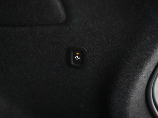 Volvo  XC40 T4 Recharge Core Bright | Trekhaak | Keyless | Stoel- & Stuurverwarming | 19" | Cruise Control | ... ActivLease financial lease