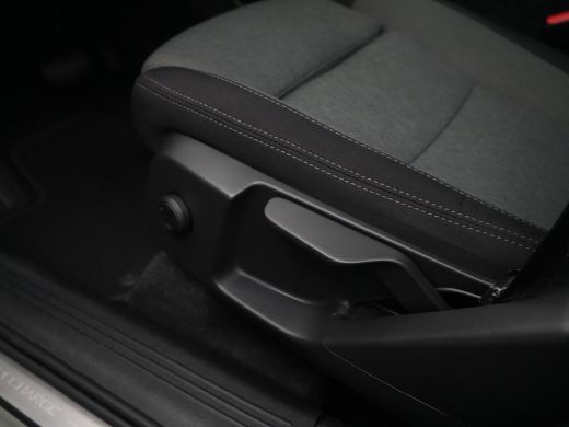 Volvo  XC40 T4 Recharge Core Bright | Trekhaak | Keyless | Stoel- & Stuurverwarming | 19" | Cruise Control | ... ActivLease financial lease