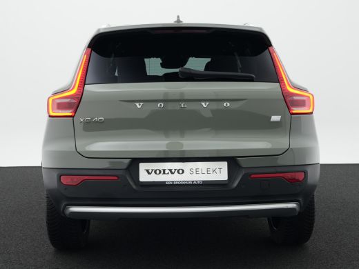 Volvo  XC40 T4 Recharge Core Bright | Trekhaak | Keyless | Stoel- & Stuurverwarming | 19" | Cruise Control | ... ActivLease financial lease