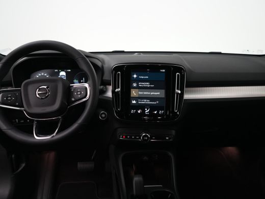 Volvo  XC40 T4 Recharge Core Bright | Trekhaak | Keyless | Stoel- & Stuurverwarming | 19" | Cruise Control | ... ActivLease financial lease