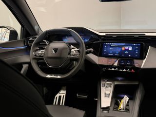 Peugeot e-308 GT Avantage EV 54 kWh Alcantara | Warmtepomp | Navigatie | Stoelverwarming | Apple Carplay/Androi...