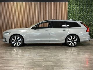 Volvo  V90 T8 AWD Recharge Ultra Ultimate Dark | Schuifdak | Trekhaak | 455pk | Head-Up Display | Harman Kar...