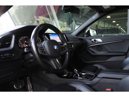 BMW 2 Serie 218i High Executive M Sport Automaat / Panoramadak / Achteruitrijcamera /  M Sportonderstel / Stu... ActivLease financial lease