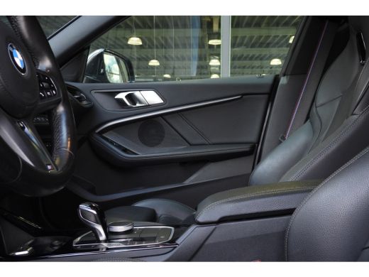 BMW 2 Serie 218i High Executive M Sport Automaat / Panoramadak / Achteruitrijcamera /  M Sportonderstel / Stu... ActivLease financial lease