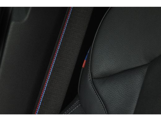 BMW 2 Serie 218i High Executive M Sport Automaat / Panoramadak / Achteruitrijcamera /  M Sportonderstel / Stu... ActivLease financial lease