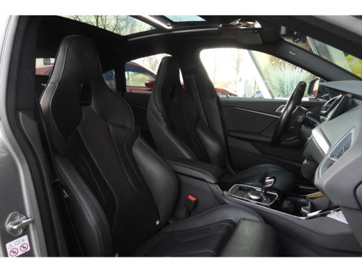BMW 2 Serie 218i High Executive M Sport Automaat / Panoramadak / Achteruitrijcamera /  M Sportonderstel / Stu... ActivLease financial lease