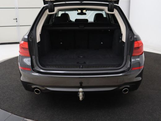 BMW 5 Serie 520i High Executive | Panoramadak | Leder | Trekhaak | Stoelverwarming | Camera | Live Cockpit | ... ActivLease financial lease