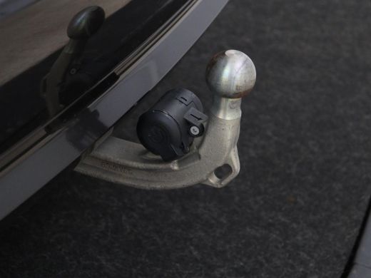 BMW 5 Serie 520i High Executive | Panoramadak | Leder | Trekhaak | Stoelverwarming | Camera | Live Cockpit | ... ActivLease financial lease