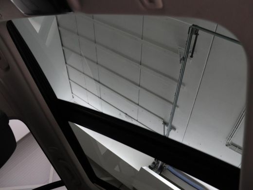 BMW 5 Serie 520i High Executive | Panoramadak | Leder | Trekhaak | Stoelverwarming | Camera | Live Cockpit | ... ActivLease financial lease