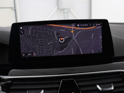 BMW 5 Serie 520i High Executive | Panoramadak | Leder | Trekhaak | Stoelverwarming | Camera | Live Cockpit | ... ActivLease financial lease