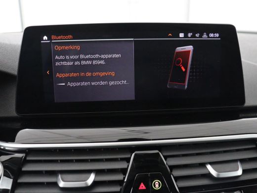 BMW 5 Serie 520i High Executive | Panoramadak | Leder | Trekhaak | Stoelverwarming | Camera | Live Cockpit | ... ActivLease financial lease