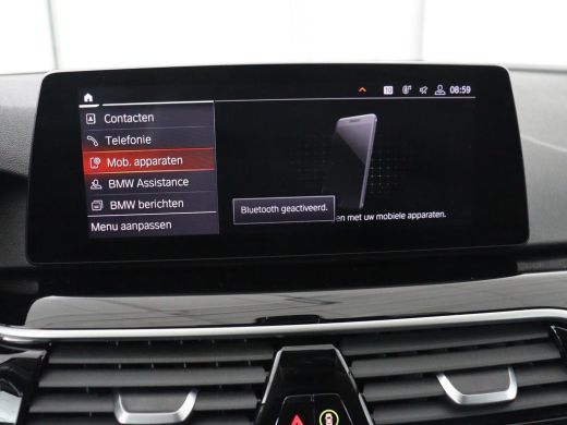 BMW 5 Serie 520i High Executive | Panoramadak | Leder | Trekhaak | Stoelverwarming | Camera | Live Cockpit | ... ActivLease financial lease