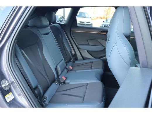 CUPRA Terramar 1.5 TSI e-Hybrid VZ Performance 272PK | Achteruitrijcamera | Dodehoek detectie | Head-up display ActivLease financial lease