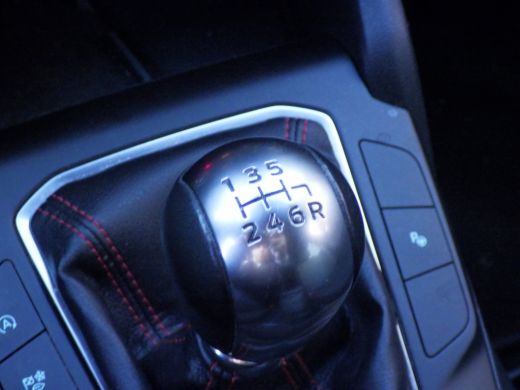 Ford Focus 1.0 EcoBoost Hybrid ST Line, NW Model, Camera, Cruise, NL/NAP! ActivLease financial lease