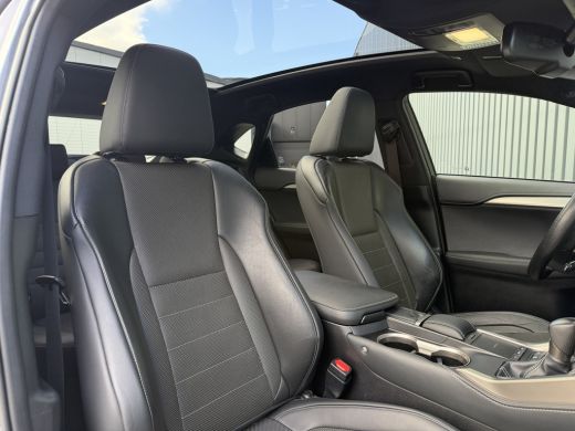 Lexus NX 300h AWD F SPORT | Pano dak | 12 mnd BOVAG Garantie | Rijklaar!! ActivLease financial lease