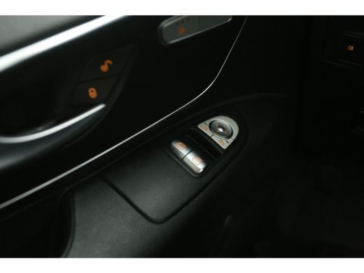 Mercedes-Benz Vito 114 CDI Extra Lang | Aut. | DC | 6 Zits | Clima | Adap.Cruise | Camera | Carplay | Navi | Stoelve... ActivLease financial lease