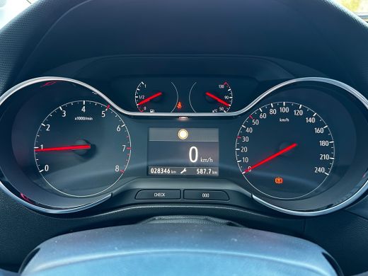 Opel Crossland 1.2 110 PK Turbo Elegance | NAVIGATIE + APPLE CARPLAY/ANDROID AUTO| CAMERA| PARKEERSENSOREN VOOR ... ActivLease financial lease