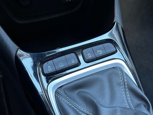 Opel Crossland 1.2 110 PK Turbo Elegance | NAVIGATIE + APPLE CARPLAY/ANDROID AUTO| CAMERA| PARKEERSENSOREN VOOR ... ActivLease financial lease