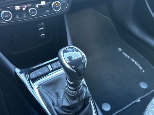 Opel Crossland 1.2 110 PK Turbo Elegance | NAVIGATIE + APPLE CARPLAY/ANDROID AUTO| CAMERA| PARKEERSENSOREN VOOR ... ActivLease financial lease