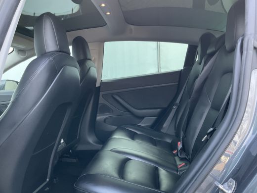 Tesla Model 3 Standard RWD Plus SOH 92% LFP Trekhaak Autopilot Stoelverw. 60 kWh ActivLease financial lease