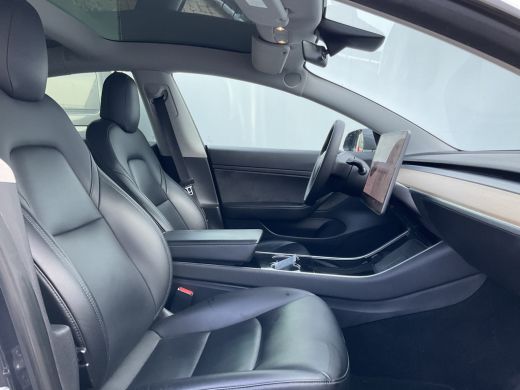 Tesla Model 3 Standard RWD Plus SOH 92% LFP Trekhaak Autopilot Stoelverw. 60 kWh ActivLease financial lease