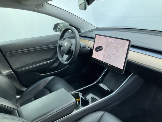 Tesla Model 3 Standard RWD Plus SOH 92% LFP Trekhaak Autopilot Stoelverw. 60 kWh ActivLease financial lease